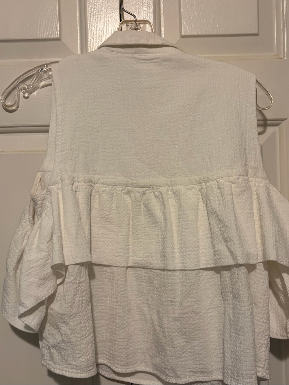 Esley White Cold-Shoulder Ruffle Button-Up Blouse - Picture 2 of 4